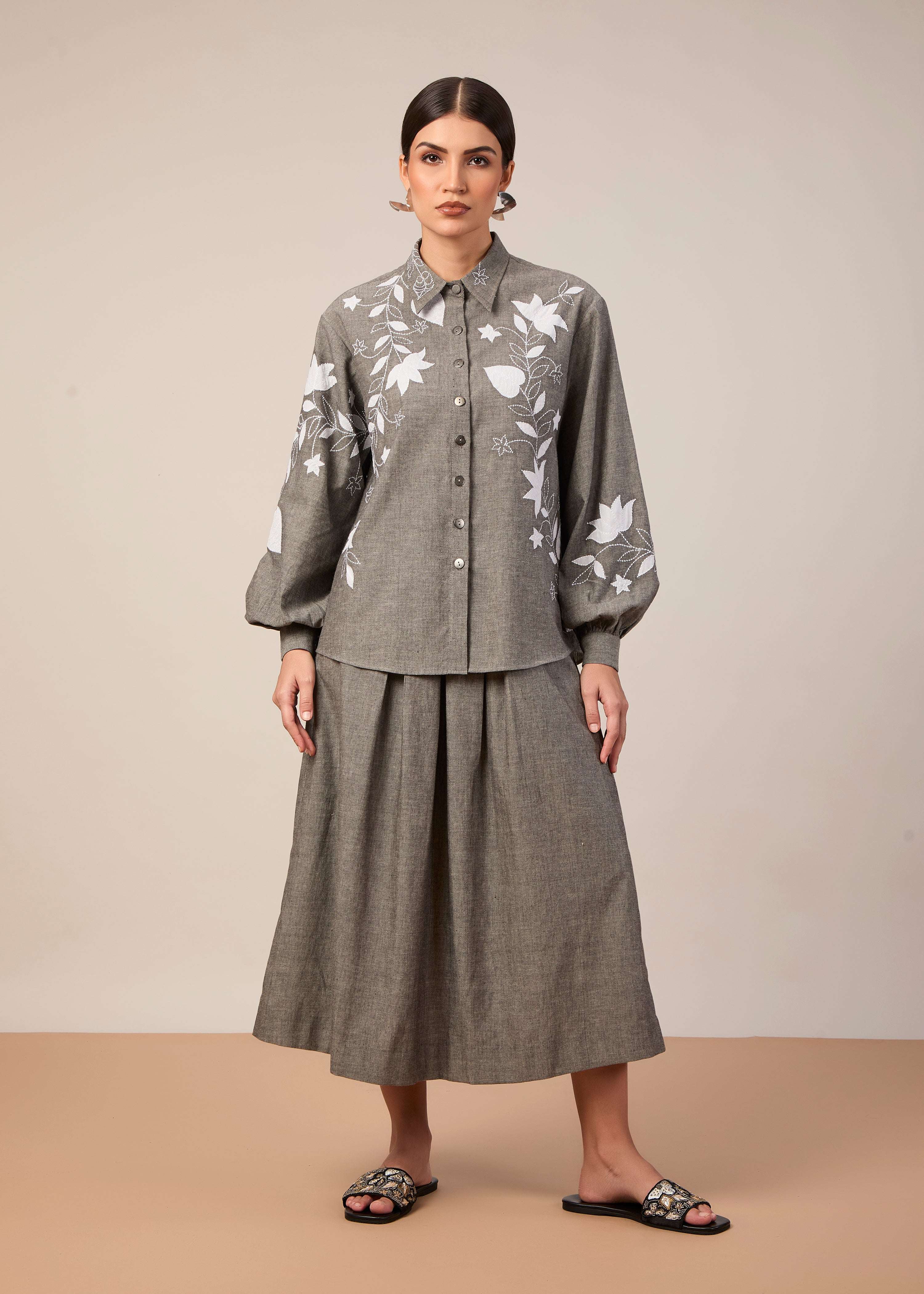 Lila Shirt made in lightweight grey handloom cotton