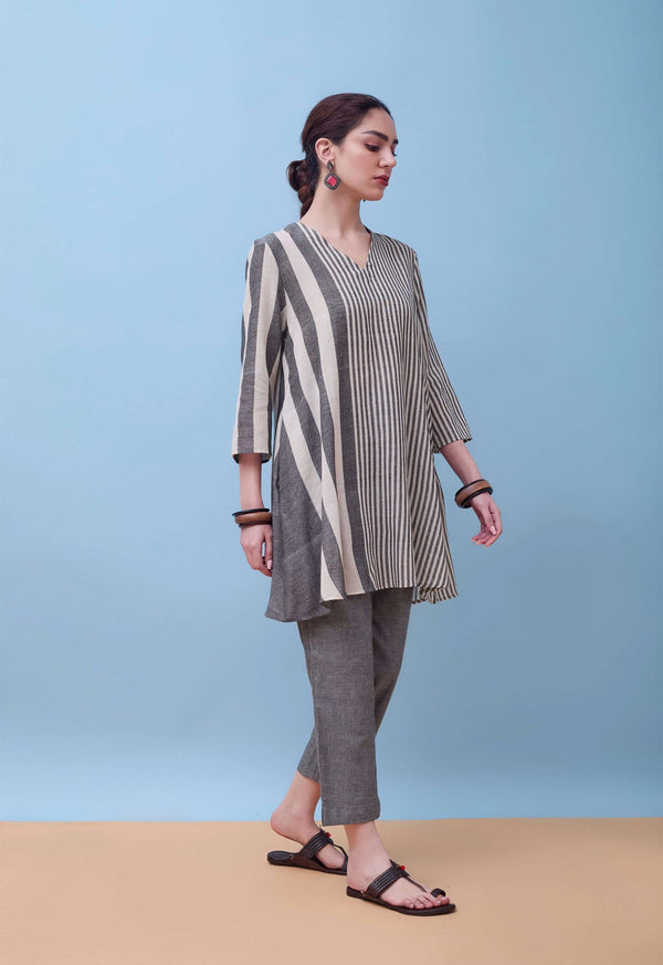 The Naina Kurta Set