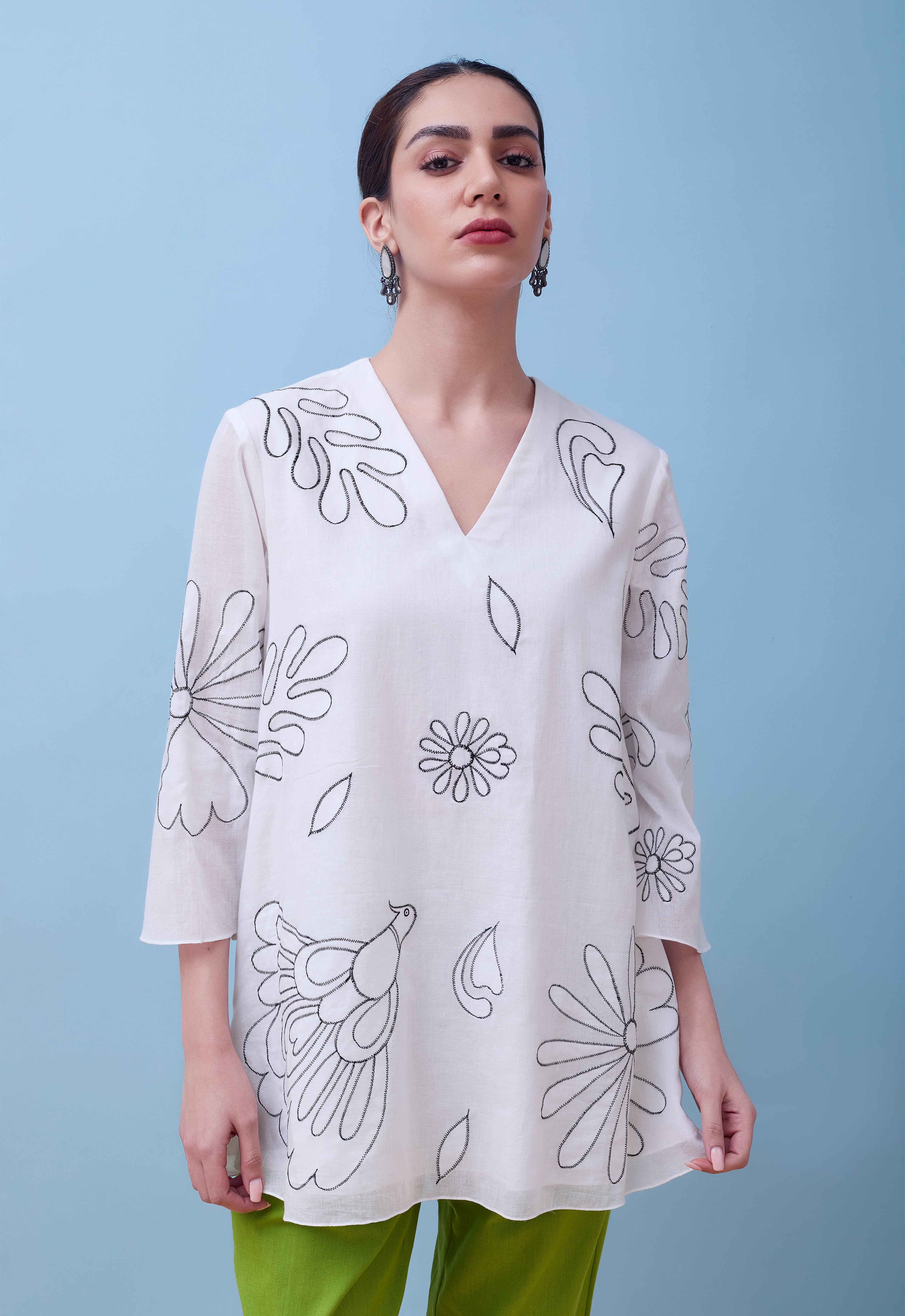 slider image slider_item_yzhpFm