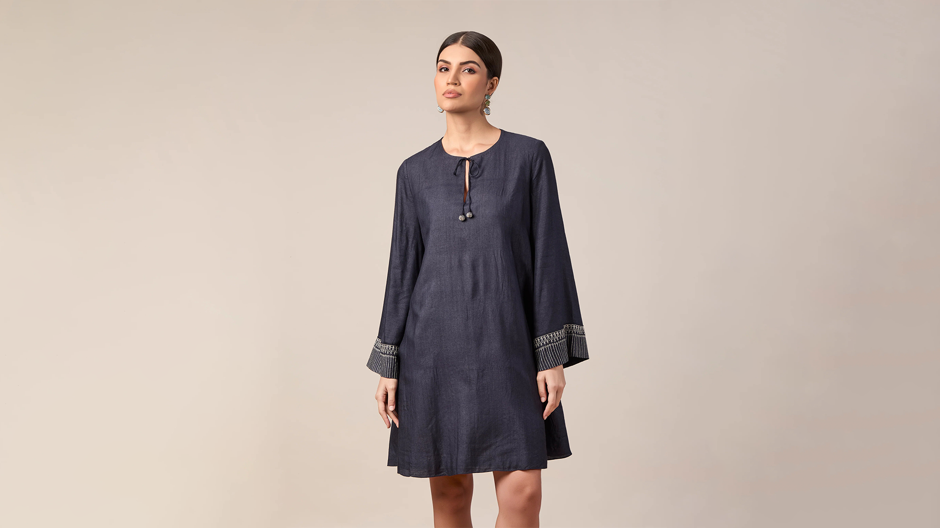 slider image slider_item_NQjeRk